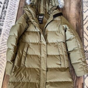 Helly Hansen Women's Olive Parka size small